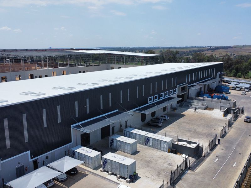 Warehouse to let in Longlake - Photo 6