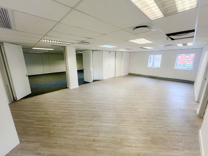 Office space to let in Parktown North/Rosebank - Photo 2