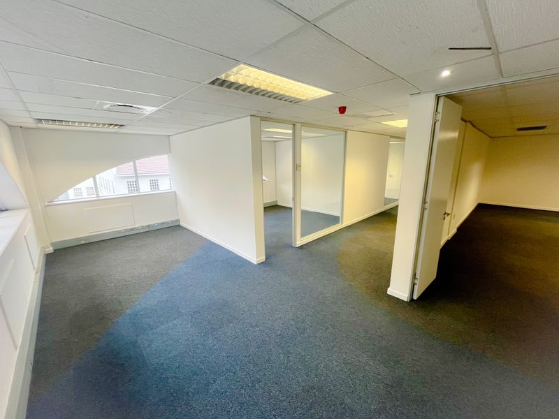 Office space to let in Parktown North/Rosebank - Photo 5