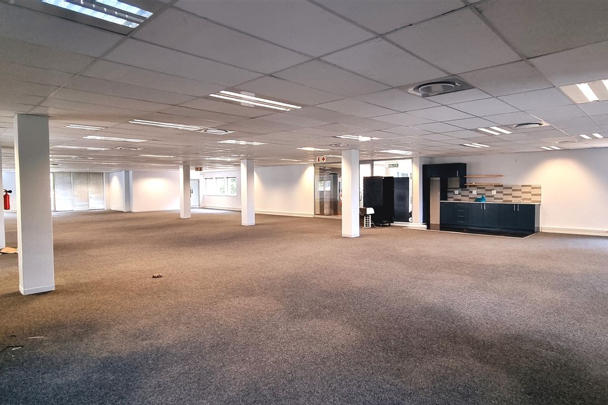 Office space to let in Bally Oaks Office Park - Photo 5