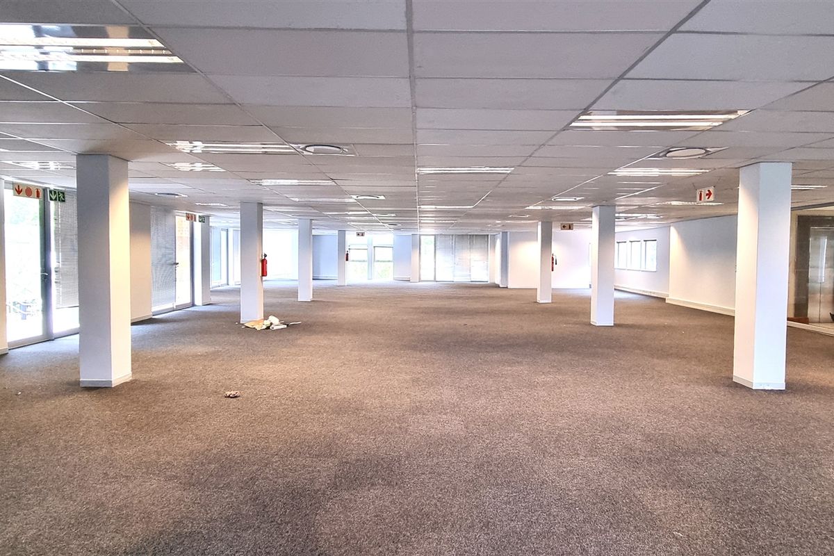 Office space to let in Bally Oaks Office Park - Photo 4