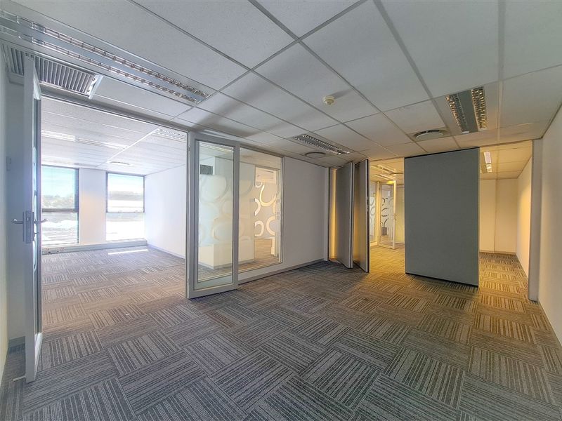 595m2 Modern Office to Let in Constantia Office Park - Photo 10
