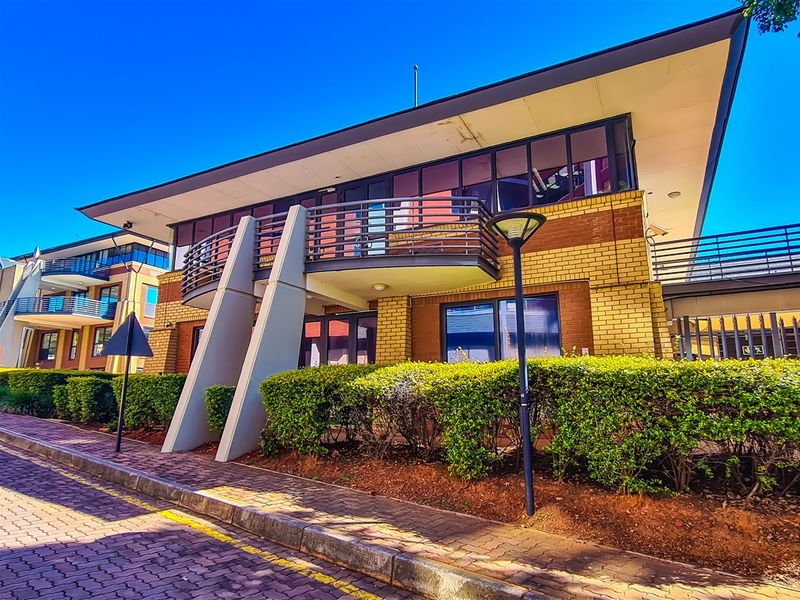 595m2 Modern Office to Let in Constantia Office Park - Photo 4