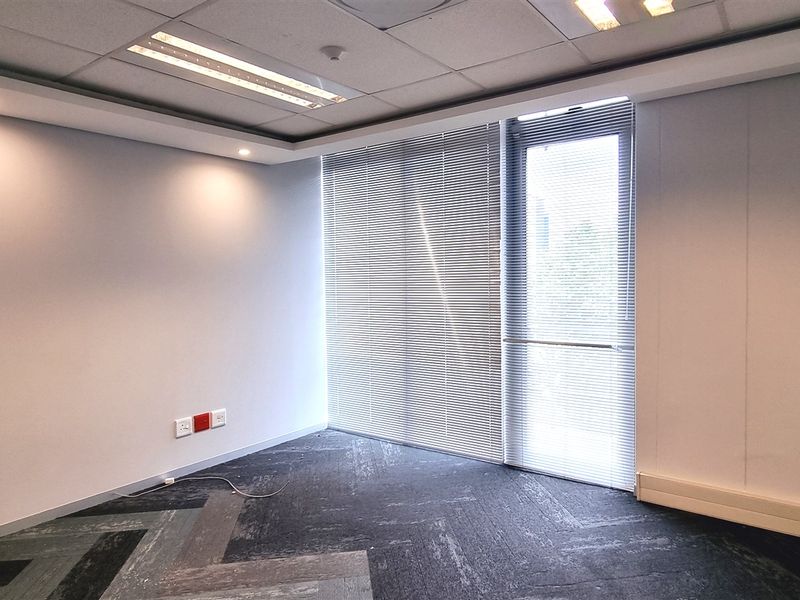 Office space to let in Bally Oaks Office Park - Photo 10