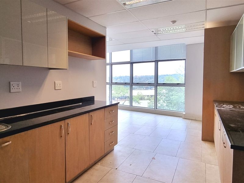 Office space to let in Bally Oaks Office Park - Photo 6