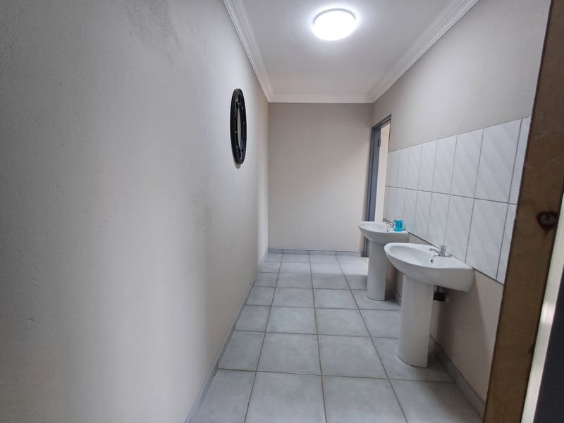 Warehouse for Sale in Louis Trichardt - Photo 8