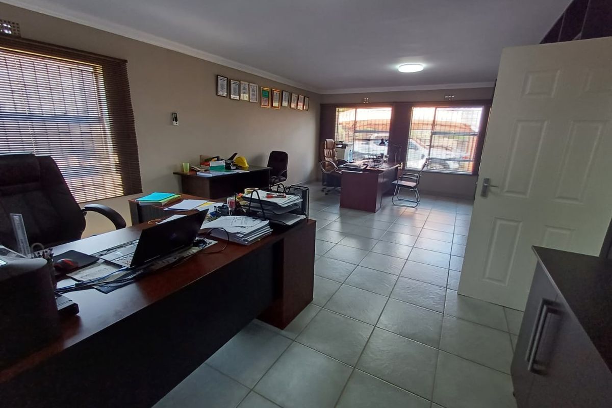 Warehouse for Sale in Louis Trichardt - Photo 5