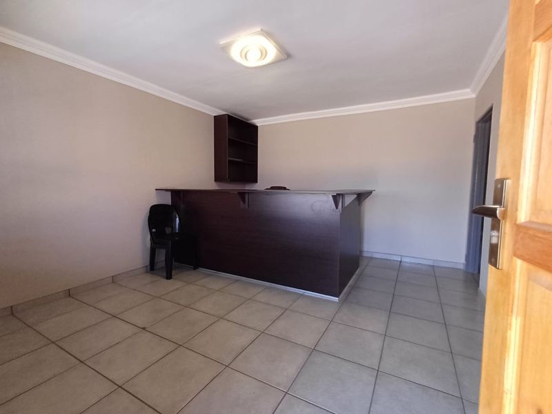 Warehouse for Sale in Louis Trichardt - Photo 3