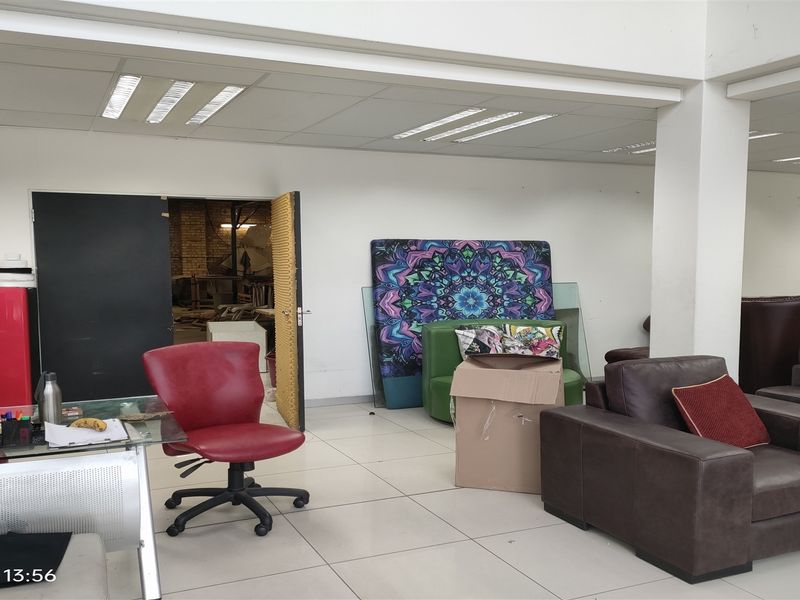 531m2  Warehouse  - TO LEASE OR FOR SALE R7 830 000.00 plus vat - Photo 6