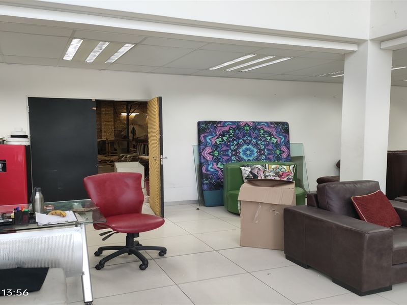 531m2  Warehouse  - TO LEASE OR FOR SALE R7 830 000.00 plus vat - Photo 7