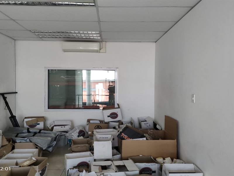 1345m2  Warehouse  - TO LEASE or FOR SALE R13 450 000,00 plus vat - Photo 7