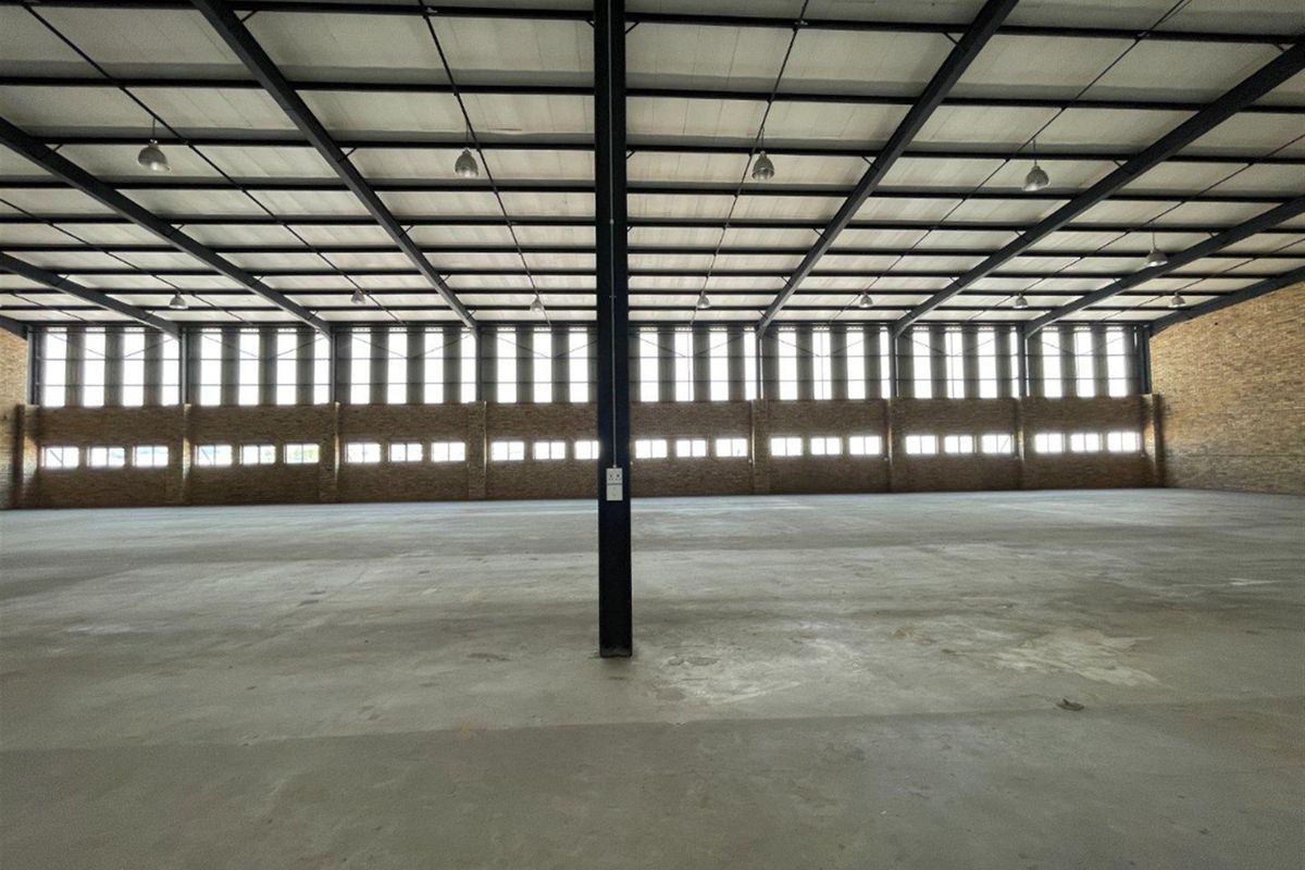 1345m2  Warehouse  - TO LEASE or FOR SALE R13 450 000,00 plus vat - Photo 4