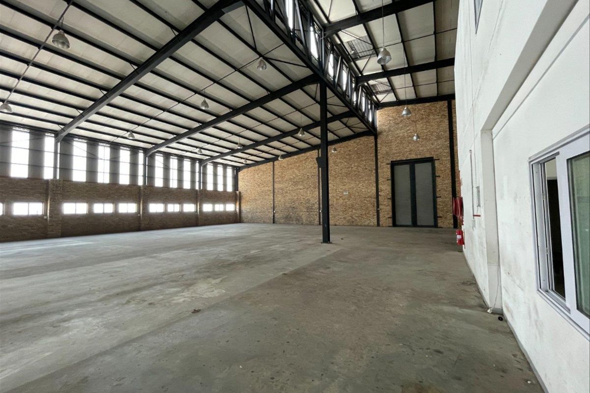 1345m2  Warehouse  - TO LEASE or FOR SALE R13 450 000,00 plus vat - Photo 5