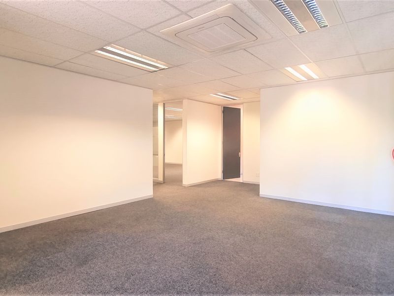 Ground floor space to let in Eton Office Park - Photo 5