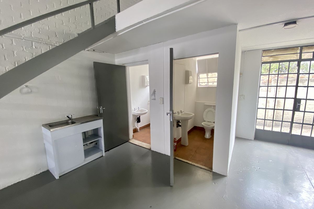 Versatile Mini Warehouse for Lease | 125 m2 | Halfway House, Midrand - Photo 5