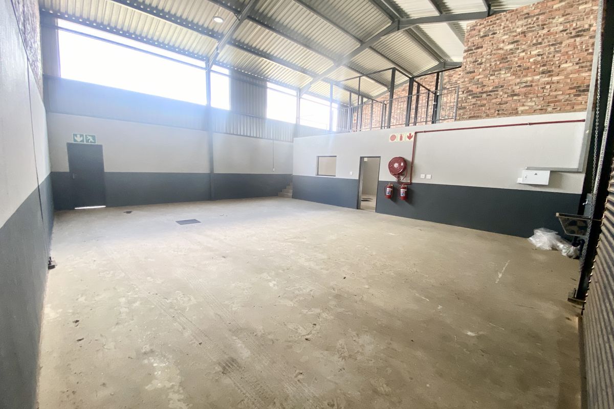 Prime 225 m2 Industrial Space in Halfway House, Midrand - Photo 3