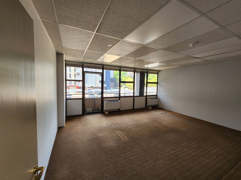 Offices to let in Sandton - Photo 7