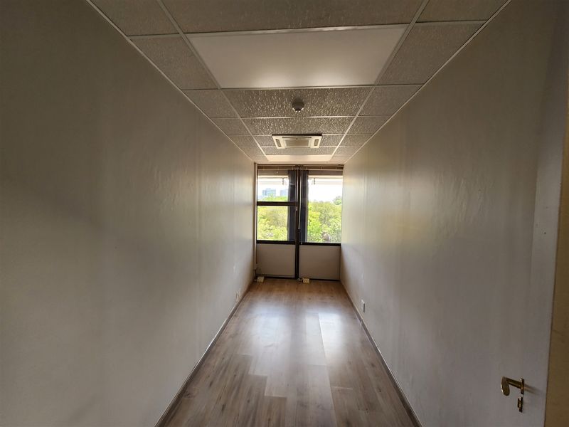 Offices to let in Sandton - Photo 10
