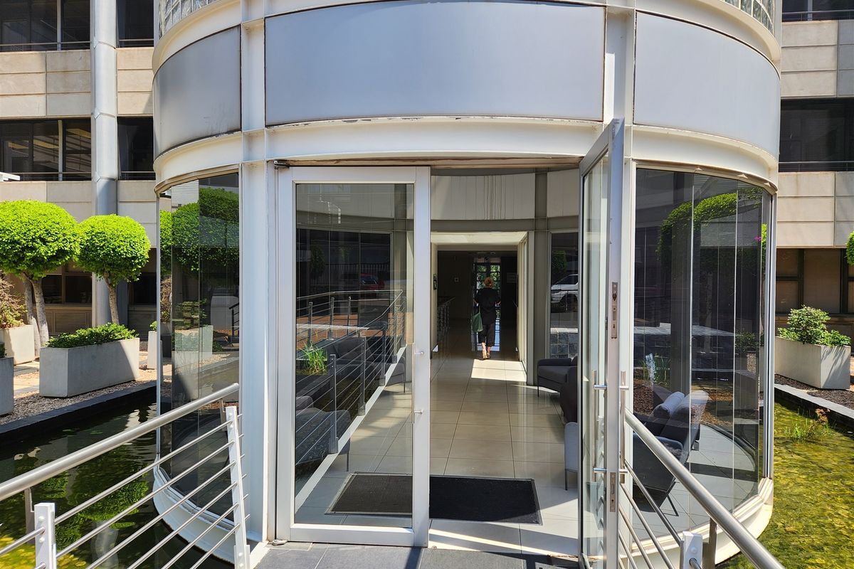 Offices to let in Sandton - Photo 2