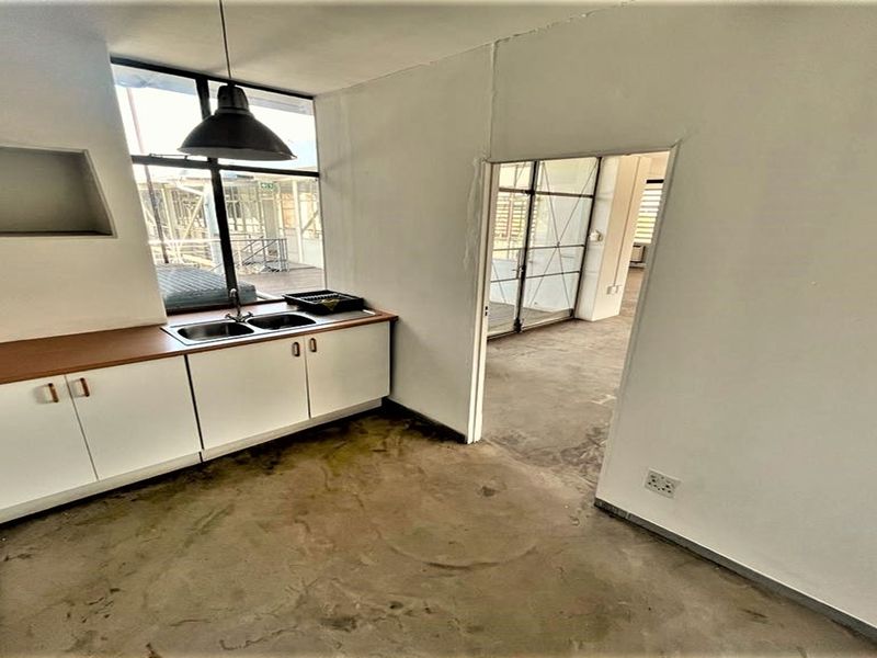 Office space to let in Parktown North - Photo 7