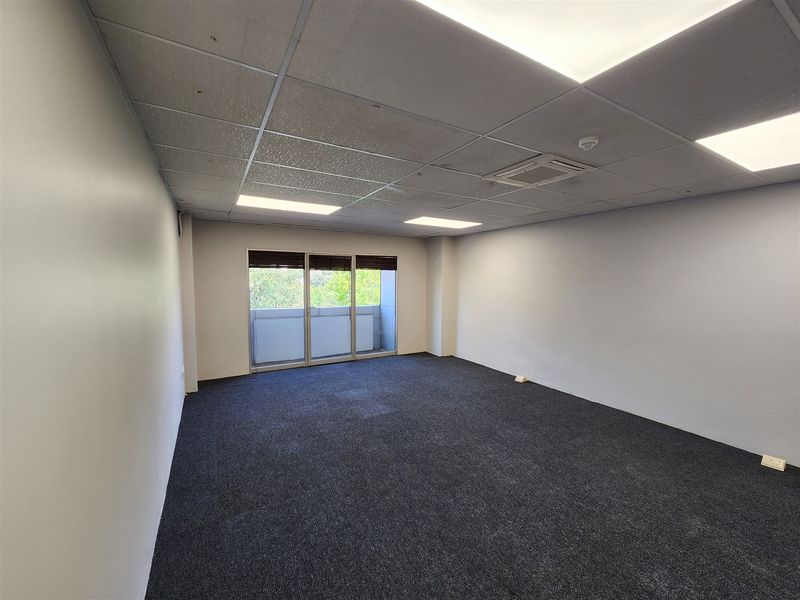 Offices to let in Sandton - Photo 10