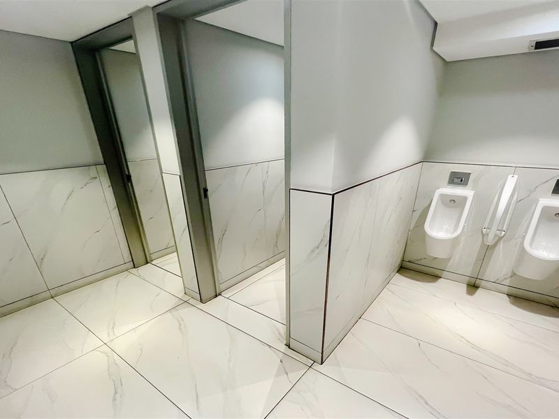 Office space to let in Parktown North/Rosebank - Photo 10