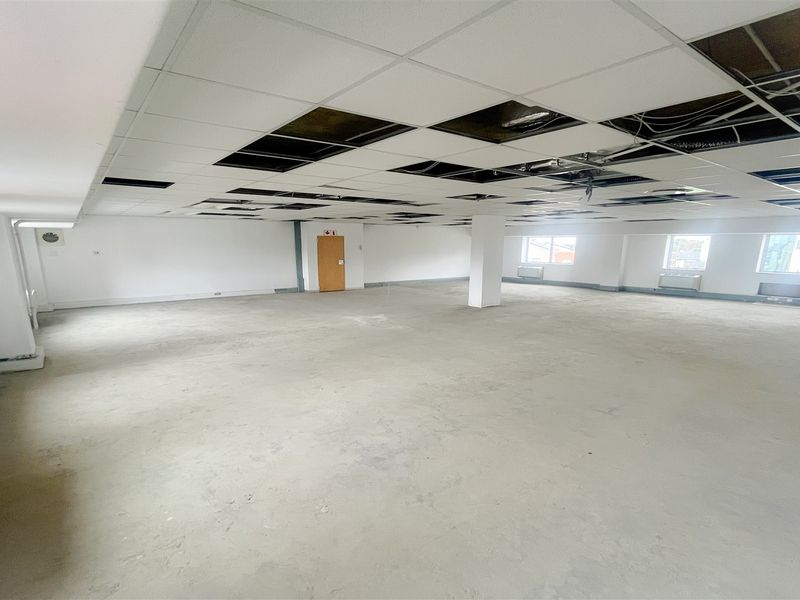 Office space to let in Parktown North/Rosebank - Photo 4