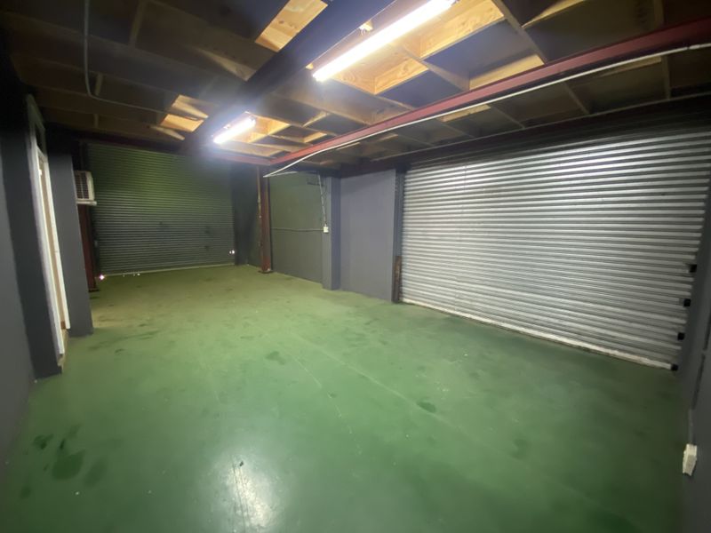 226m2 Mini Warehouse Unit For Sale in Capital Hill Business Park, Midrand – Prime Road Frontage - Photo 4