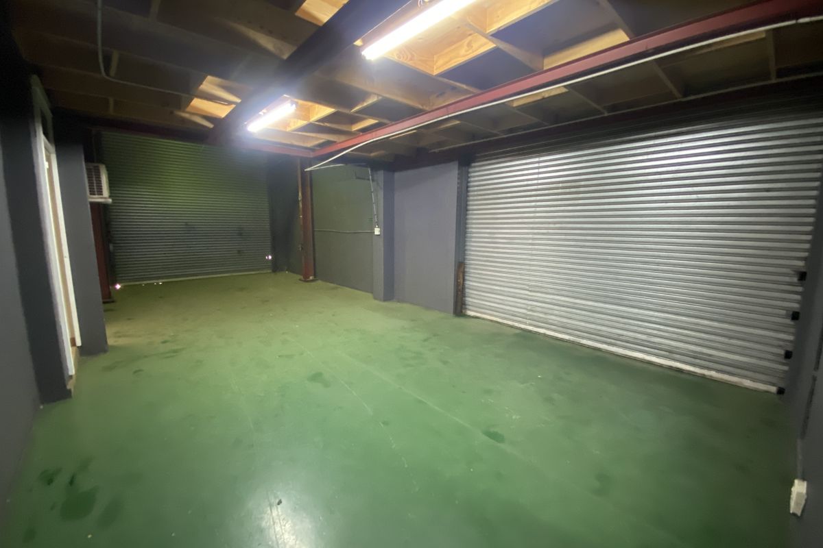226m2 Mini Warehouse Unit For Sale in Capital Hill Business Park, Midrand – Prime Road Frontage - Photo 4