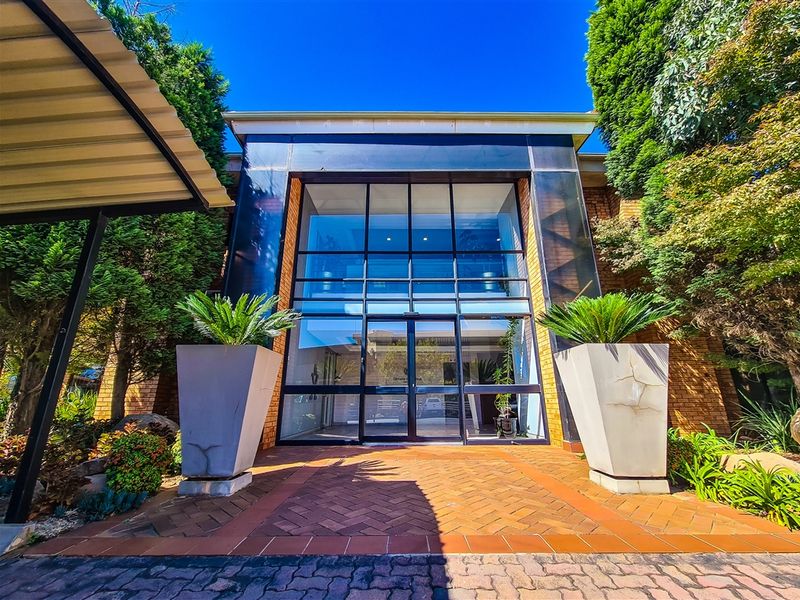 269m2 Modern Office to Let in Constantia Ridge Office Park - Photo 1