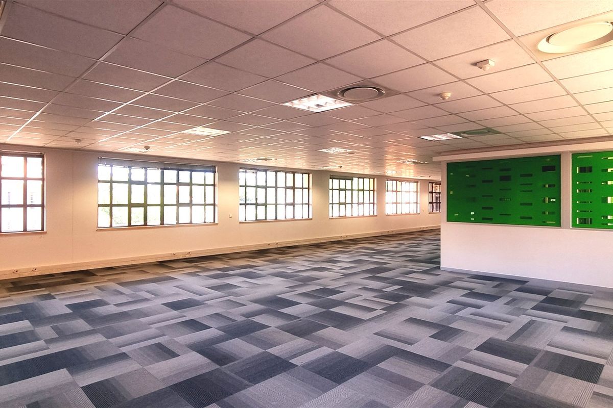 Office space to let on the 2nd floor in The Campus - Photo 4