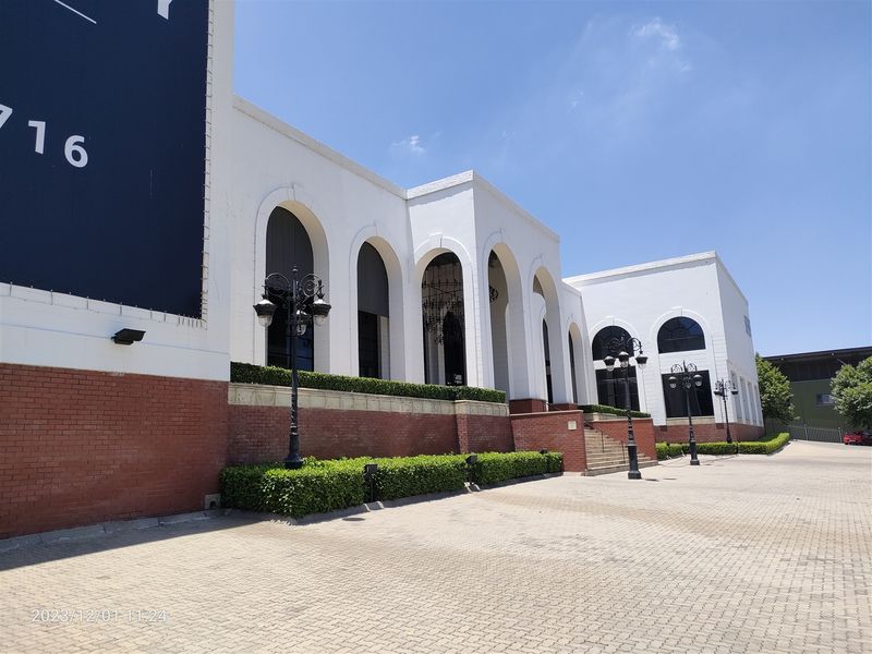 7800m2  Warehouse  - FOR SALE - Photo 2