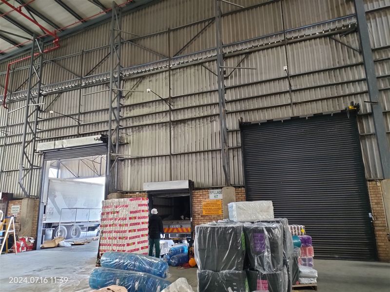 22510m2  Warehouse  FOR SALE - Photo 10