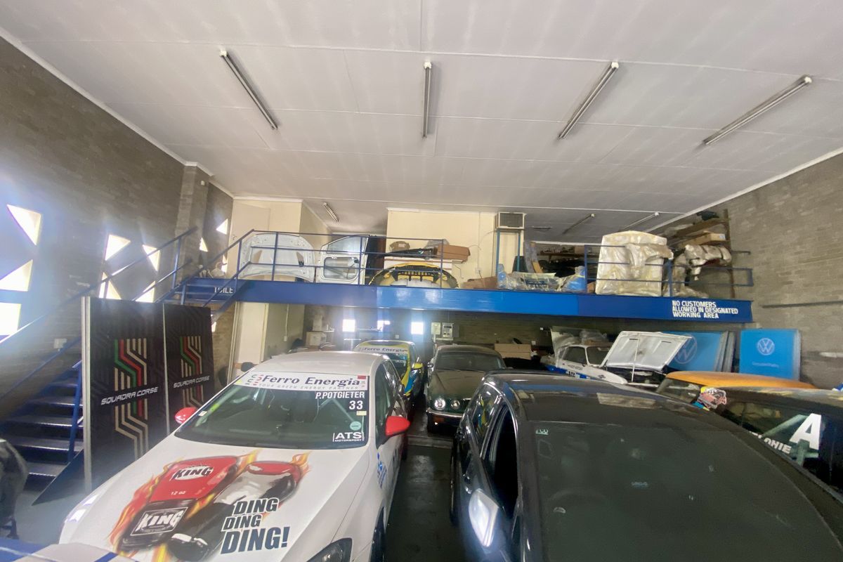 Prime Industrial Property in Kyalami – Exceptional Visibility and Location! - Photo 3