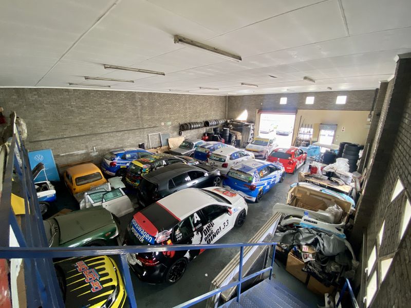 Prime Industrial Property in Kyalami – Exceptional Visibility and Location! - Photo 2