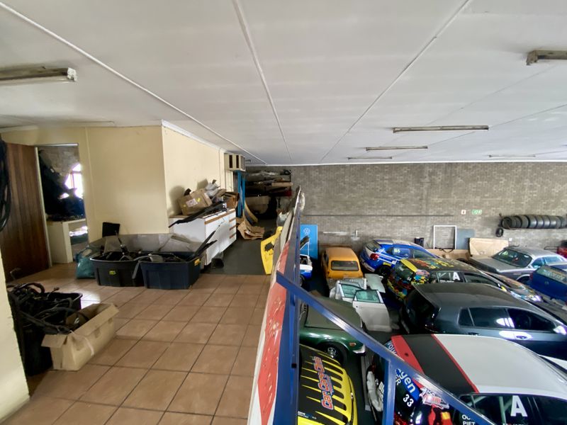 Prime Industrial Property in Kyalami – Exceptional Visibility and Location! - Photo 6