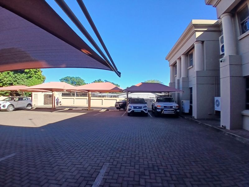 Unmissable CBD Corner Site - Photo 8