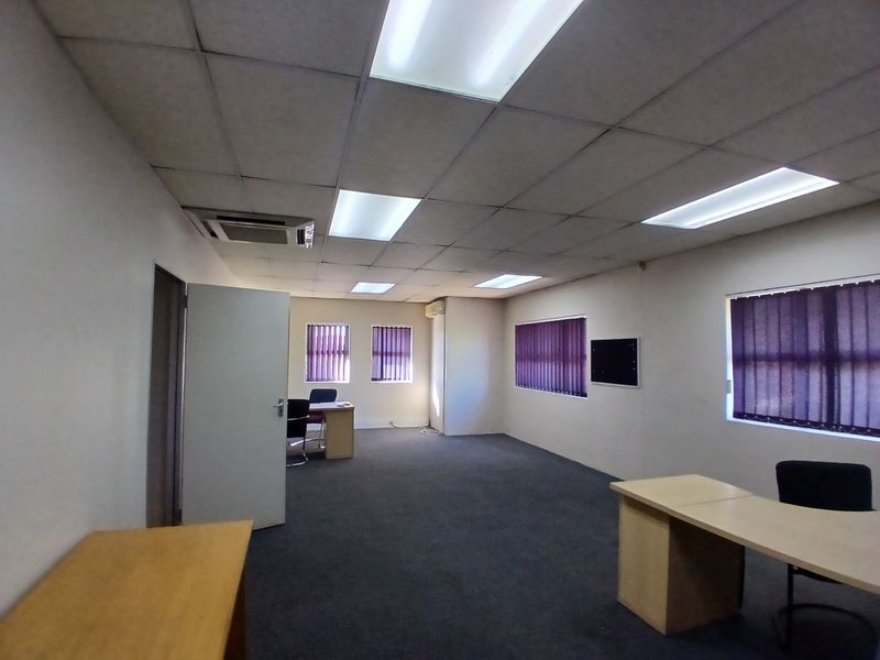 Unmissable CBD Corner Site - Photo 9