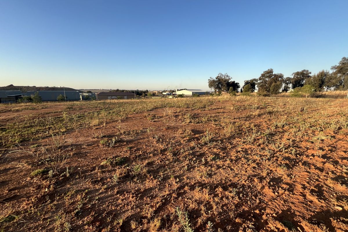 Non distressed Auction - Bidding to start from R8,600,000.00 - Photo 2