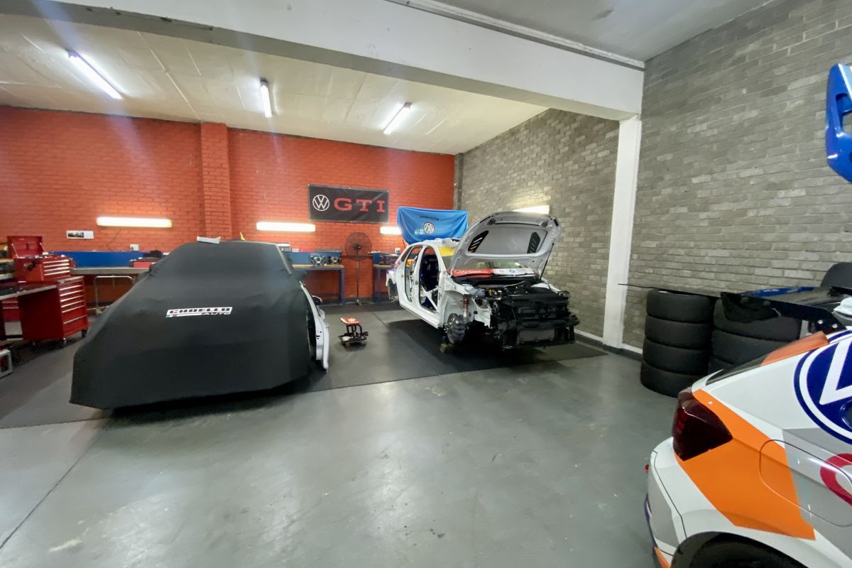 Prime Industrial Property in Kyalami. - Photo 4