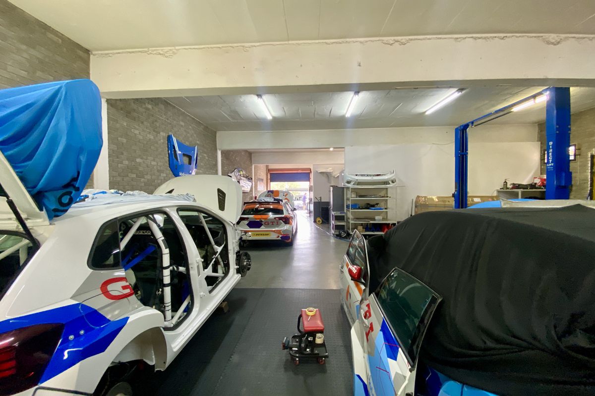 Prime Industrial Property in Kyalami. - Photo 3