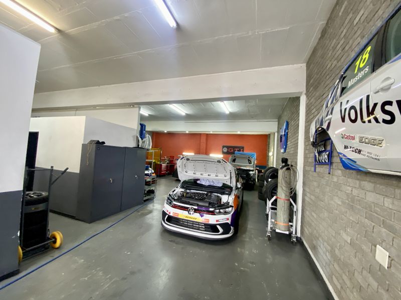 Prime Industrial Property in Kyalami. - Photo 6