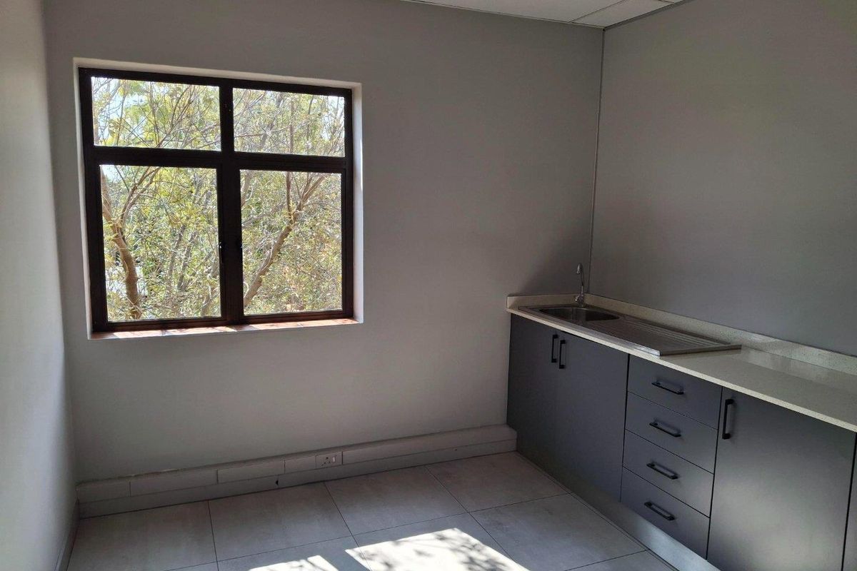 Atterbury Court - Beautifully Revamped Offices Available in the Heart of Faerie Glen! - Photo 4