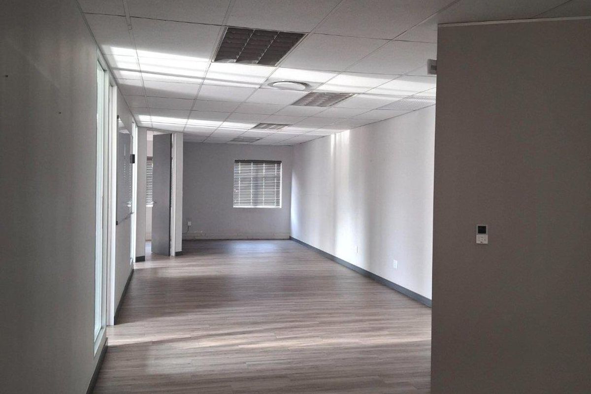 Atterbury Court - Beautifully Revamped Offices Available in the Heart of Faerie Glen! - Photo 5