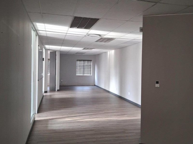 Atterbury Court - Beautifully Revamped Offices Available in the Heart of Faerie Glen! - Photo 5