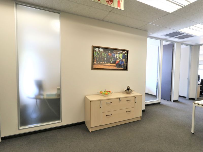 Office space for sale in 4 on Anslow in Bryanston - Photo 4