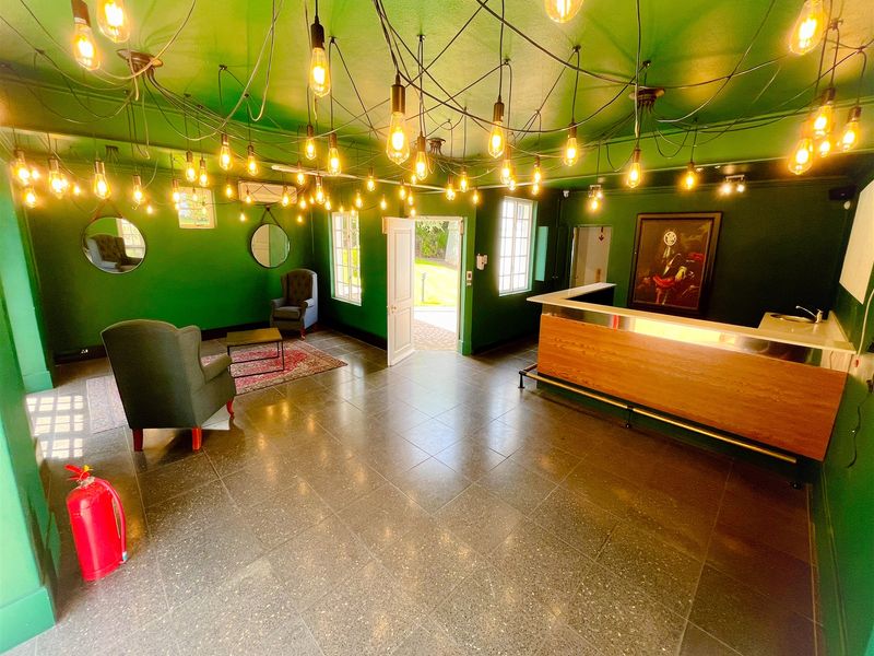 Office space to purchase in Parktown - Photo 7