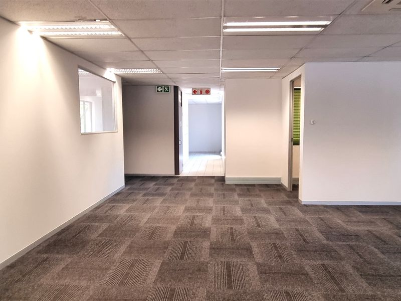 Office space to let on the 1st floor of Block E in Homestead Park Rivonia - Photo 10