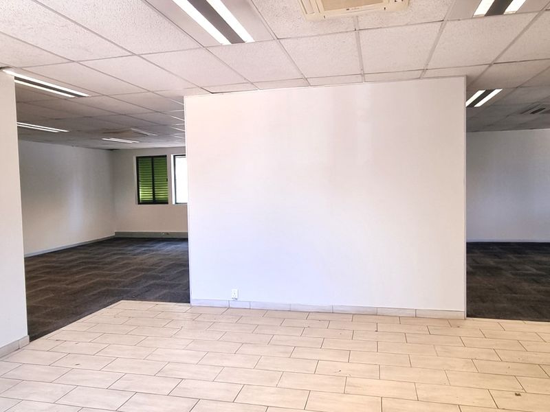 Office space to let on the 1st floor of Block E in Homestead Park Rivonia - Photo 2