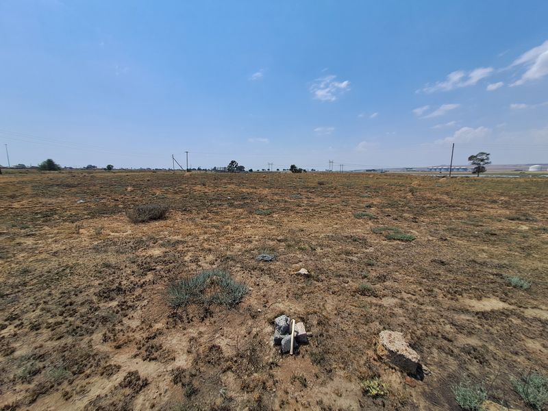 Vacant Commercial Stand for Sale – Ideal Investment Opportunity - Photo 2